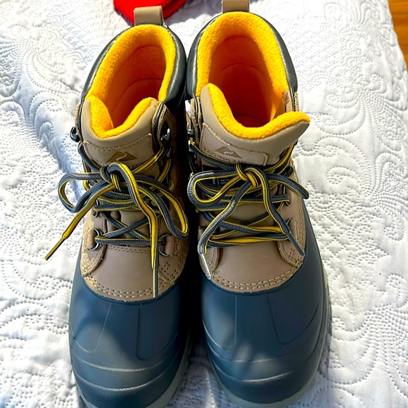 Brand new Ozark Trail, waterproof insulated winter boots - Picture 1 of 4